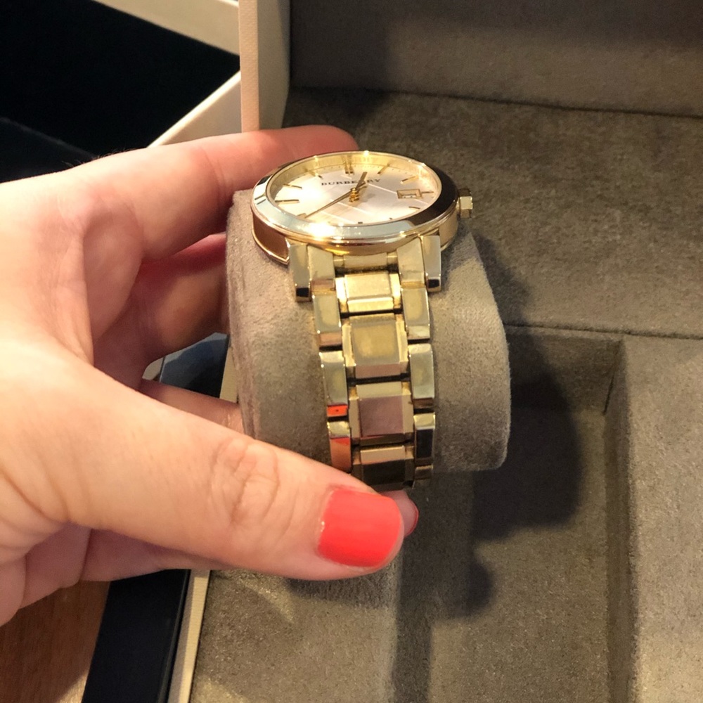 Burberry Watch - Picture 7 of 10
